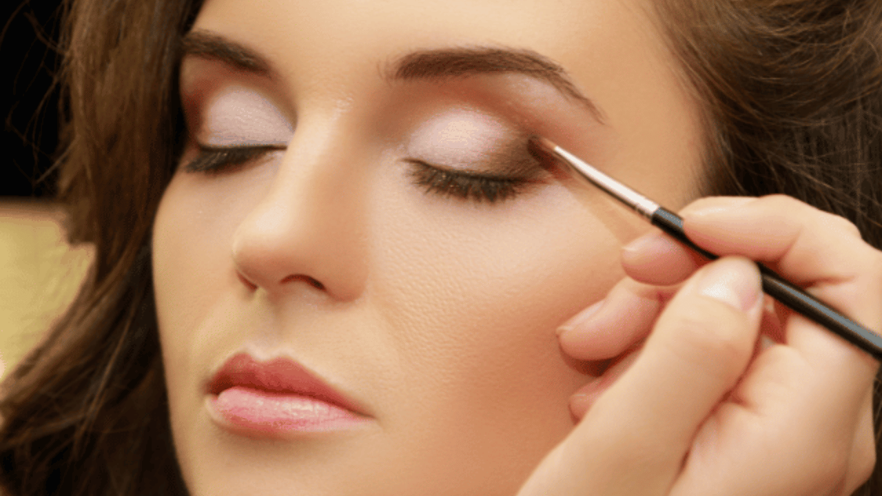 25 Great Makeup Products: The Ultimate Shopping Guide for Beauty Lovers